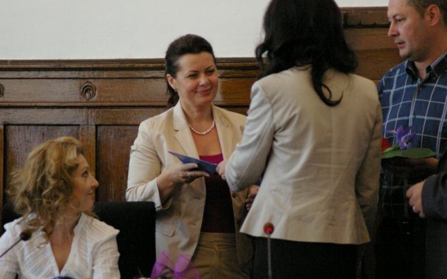 I solemnly swear not to punch EVZ reporters in the face