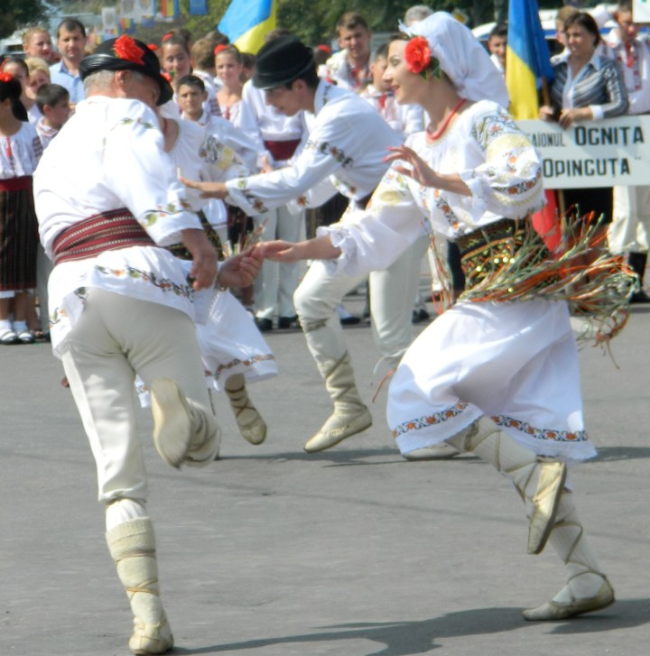 Bow to your partner and dosey-do!